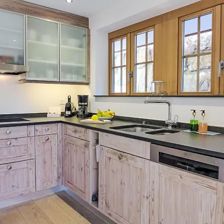 Smaragd-3 By Interhome Apartment Grindelwald